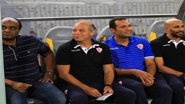 الجهاز الفني لفريق