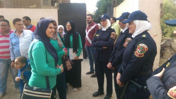 ضابطات قسم مكافحة