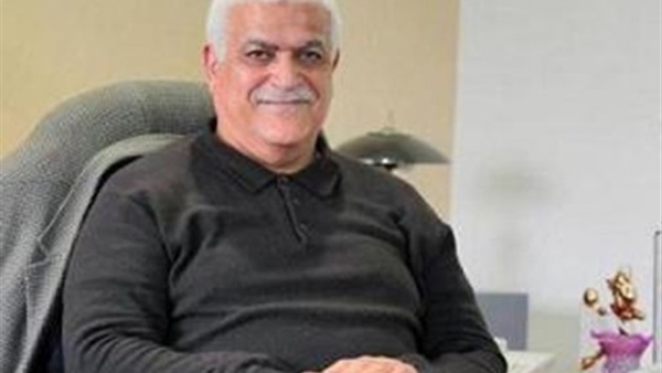 الدكتور خالد حمودة