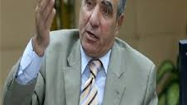 طاهر حسن، رئيس الإدارة