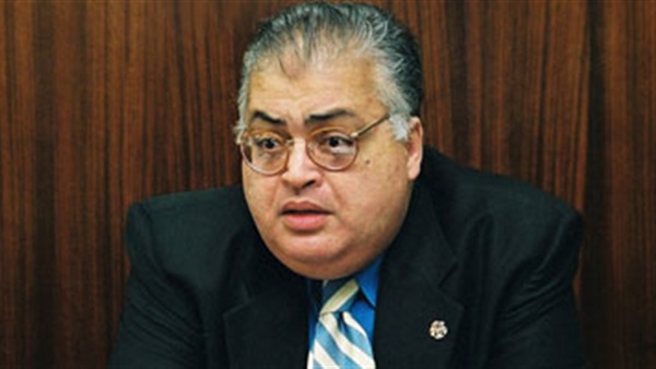 عمرو عبدالسميع