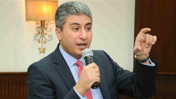 شريف فتحي، وزير الطيران