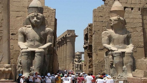 السياح سيعودون إلى