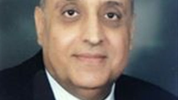 الدكتور محمد لطفي