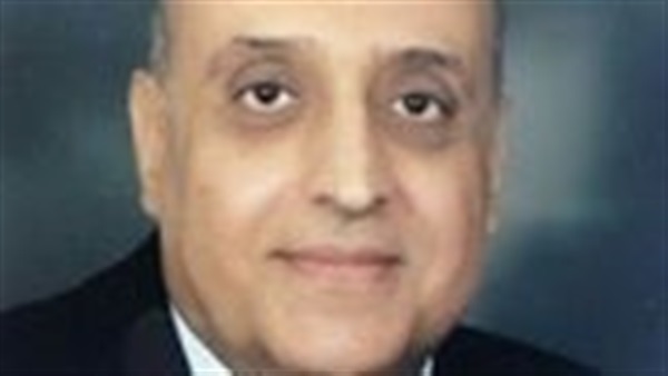 الدكتور محمد لطفي