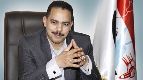 أشرف رشاد رئيس حزب