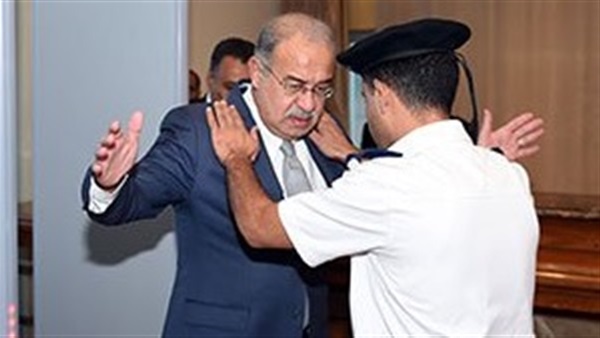 تفتيش الوزراء ذاتيًا