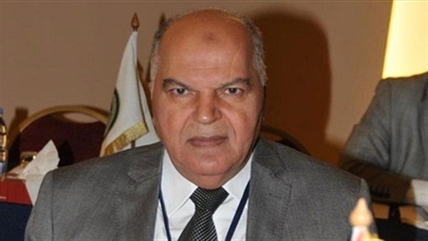 خلف الزناتي، نقيب