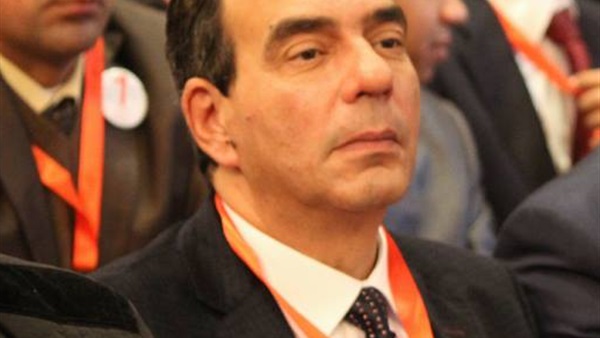 الدكتور أيمن أبو