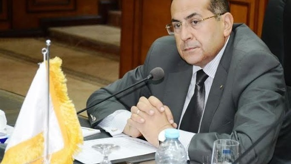 الدكتور أيمن عبدالمنعم،