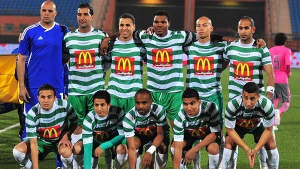 لفريق الأول لكرة