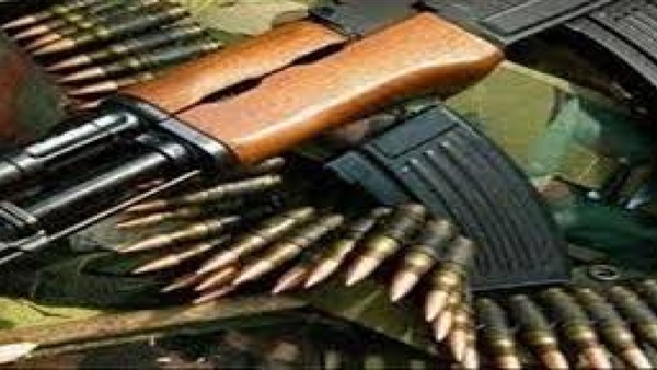 بندقية آلية و7 طلقات