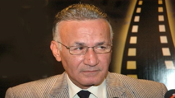 الفنان عزت أبو عوف