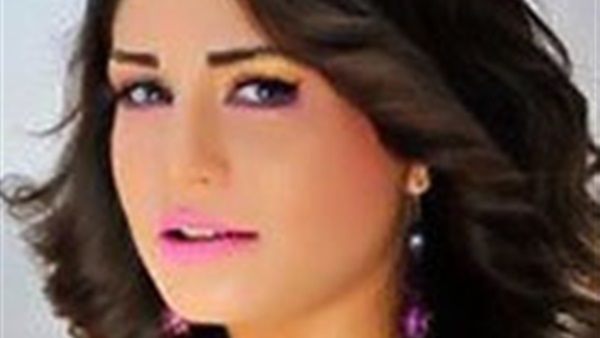 الفنانة منه فضالي