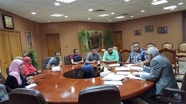 جامعة المنصورة تجتمع