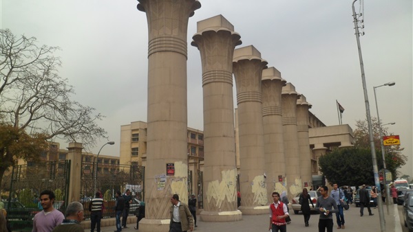 آداب عين شمس
