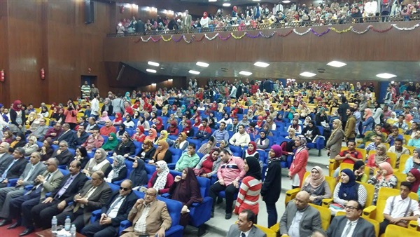ئيس جامعة بنها يحذر
