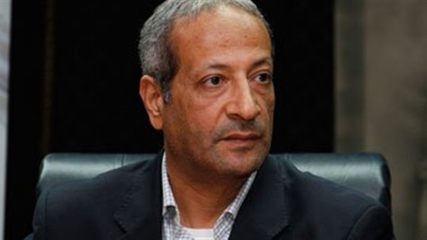 الكاتب الصحفي كارم