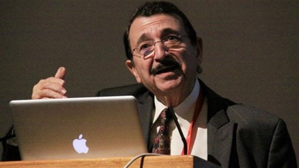 الدكتور مصطفى السيد