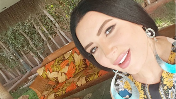الفنانة عبير صبري