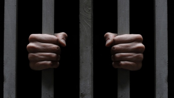 القبض على 15 من الداعين