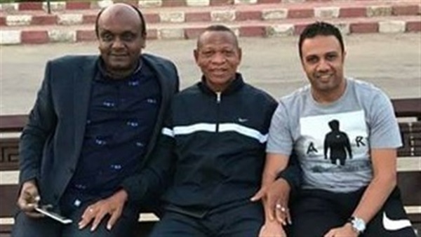 أسطورة غانا يزور
