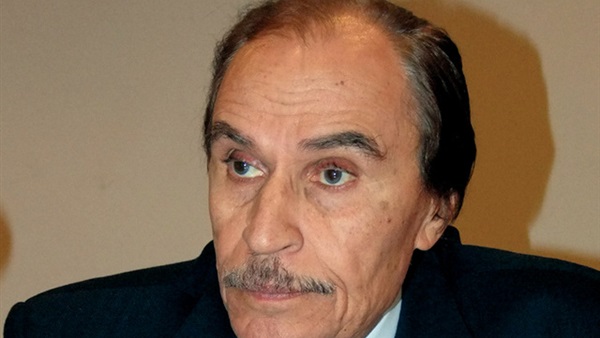عزت العلايلي