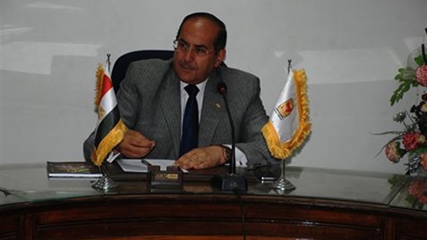 الدكتور أيمن عبد