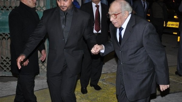 الفنان رشوان توفيق