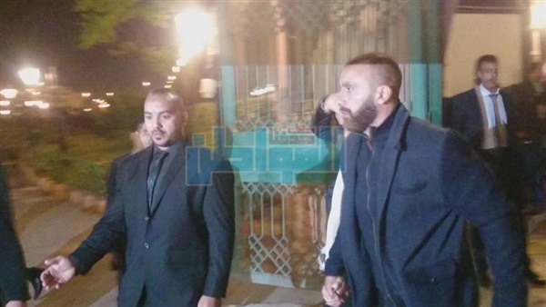 مغادرة السقا