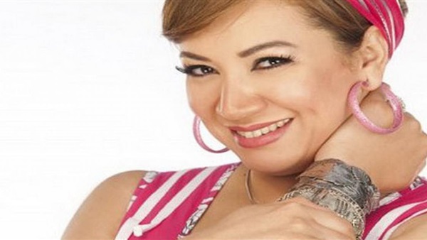الفنانة انتصار