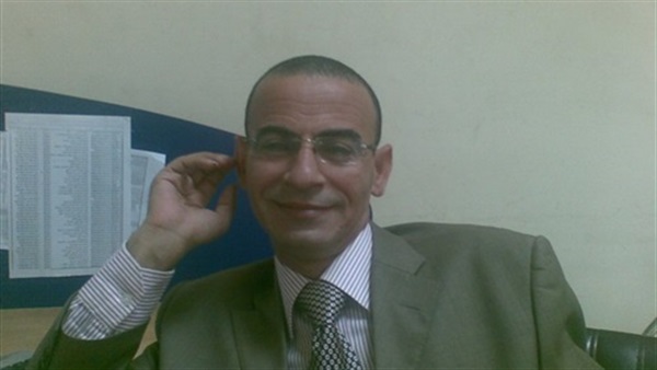 نادي عزام، المحلل