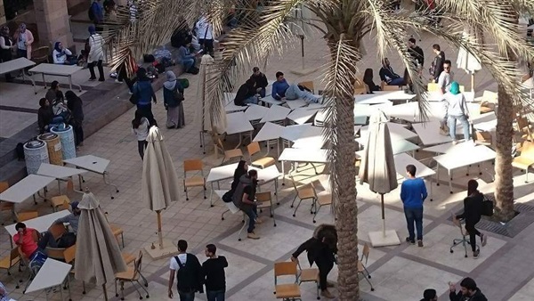 مظاهرة في الجامعة