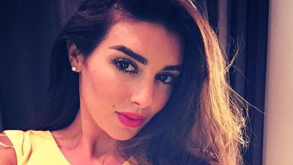 الفنانة الشابة ياسمين