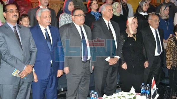 آداب الإسكندرية تحتفل