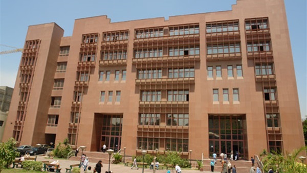 كلية الآداب بجامعة