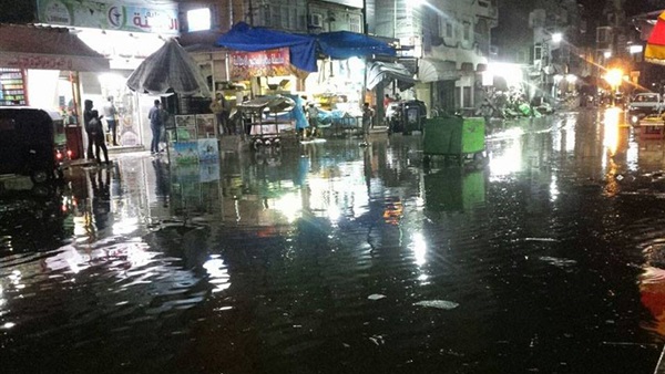 غرق شوارع البحيرة