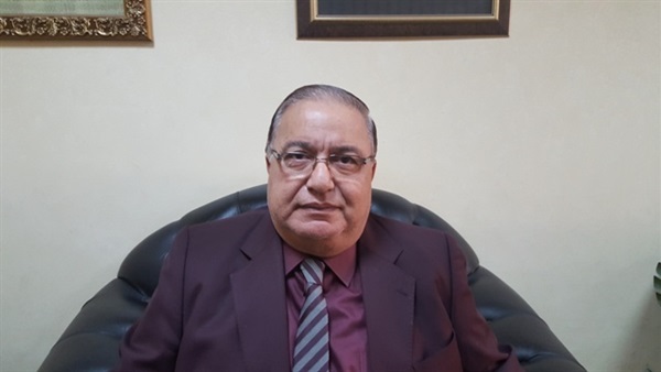 الدكتور أسامة عبد