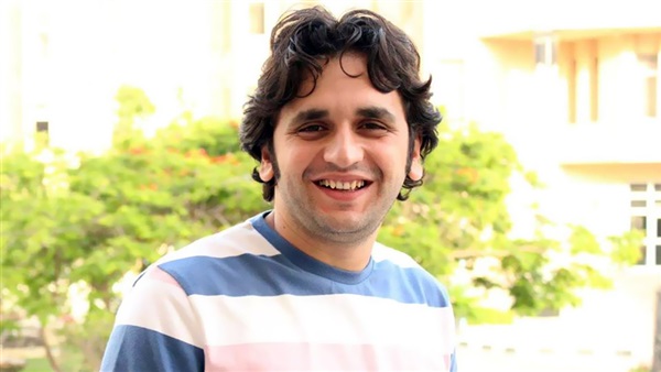الفنان مصطفى خاطر