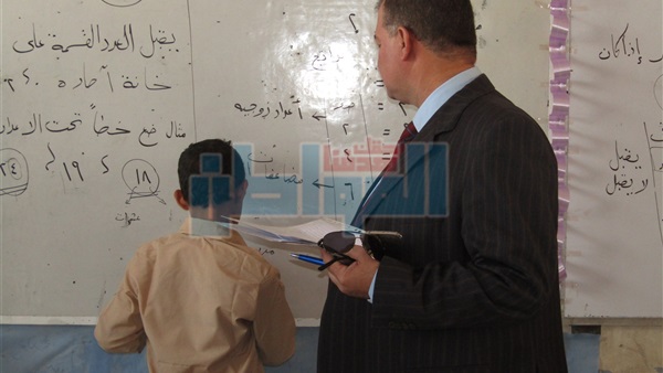 الدكتور عادل عبد