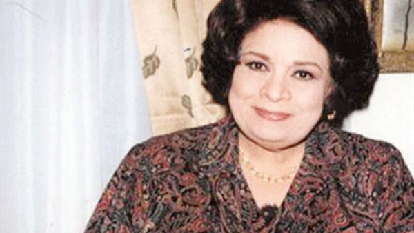 الفنانة القديرة كريمة