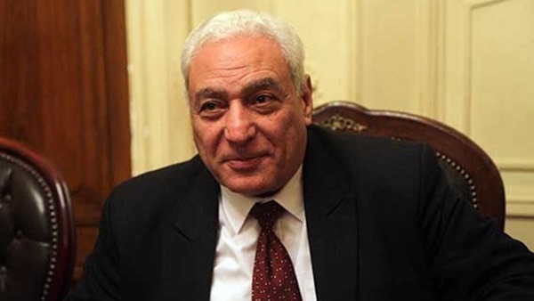 الدكتور أسامة العبد،