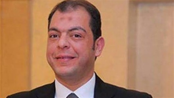 الإعلامي حاتم نعمان