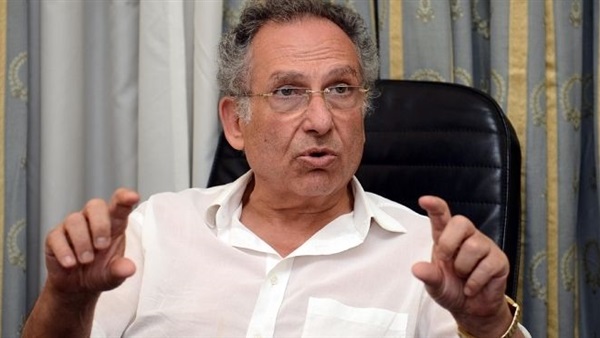 الناشط السياسي، ممدوح