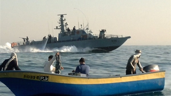 القبض على 5 صيادين