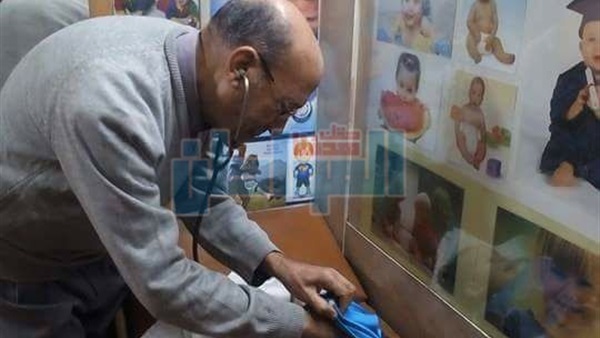 الدكتور عبد العزيز