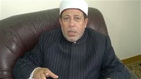 الدكتور عبد العزيز