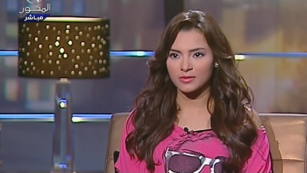 الفنانة الشابة كارمن