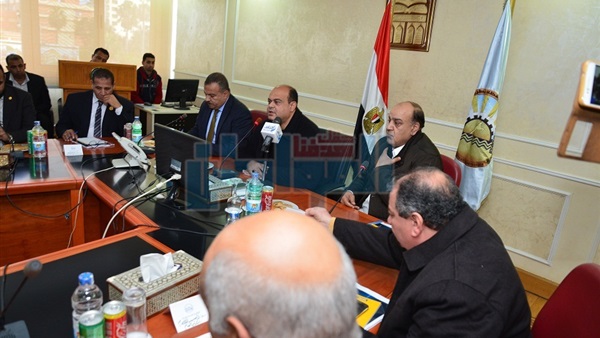 محافظ مطروح يطالب