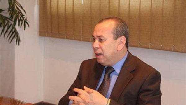 الدكتور إسماعيل عبد